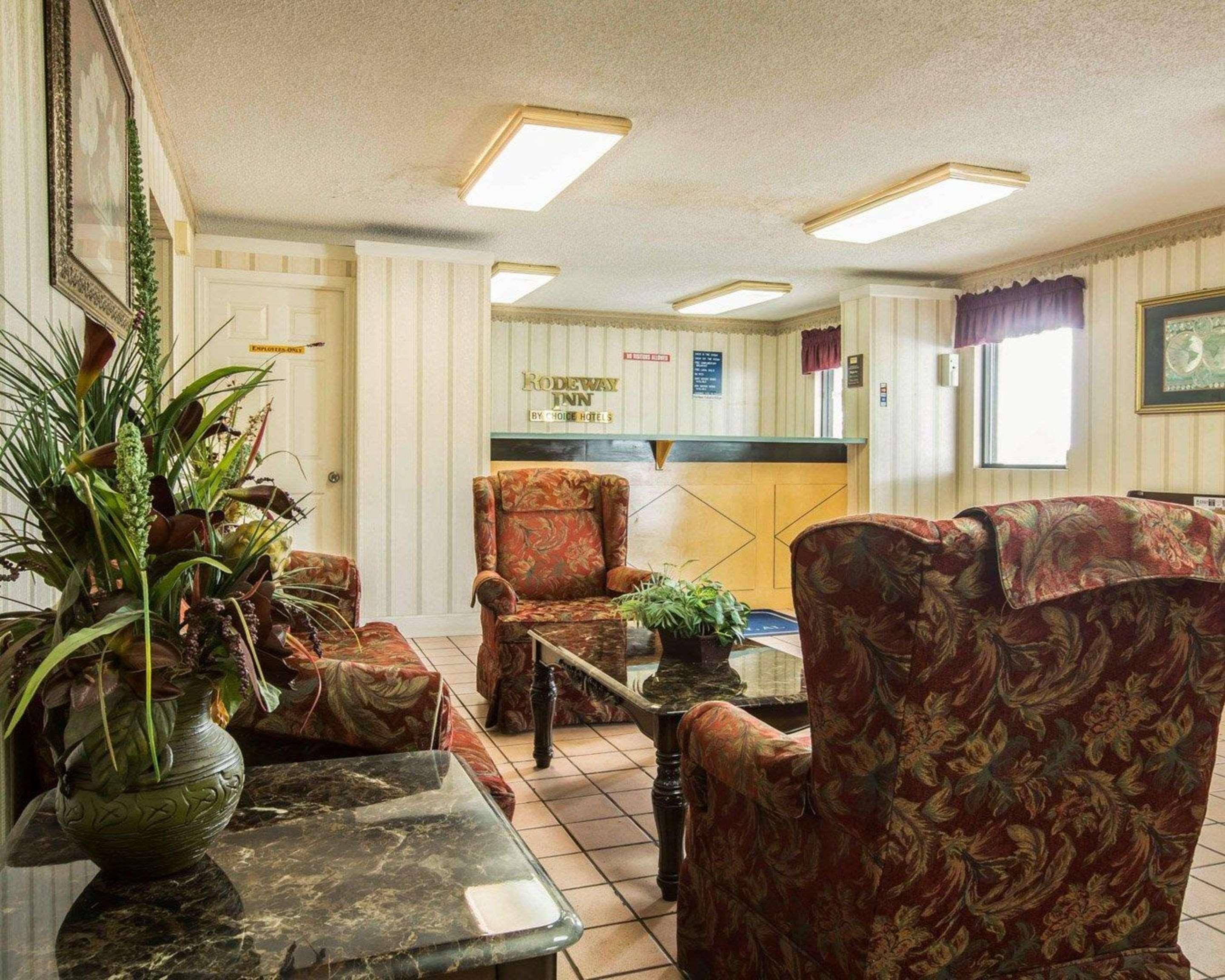 Rodeway Inn Феникс-сити Экстерьер фото